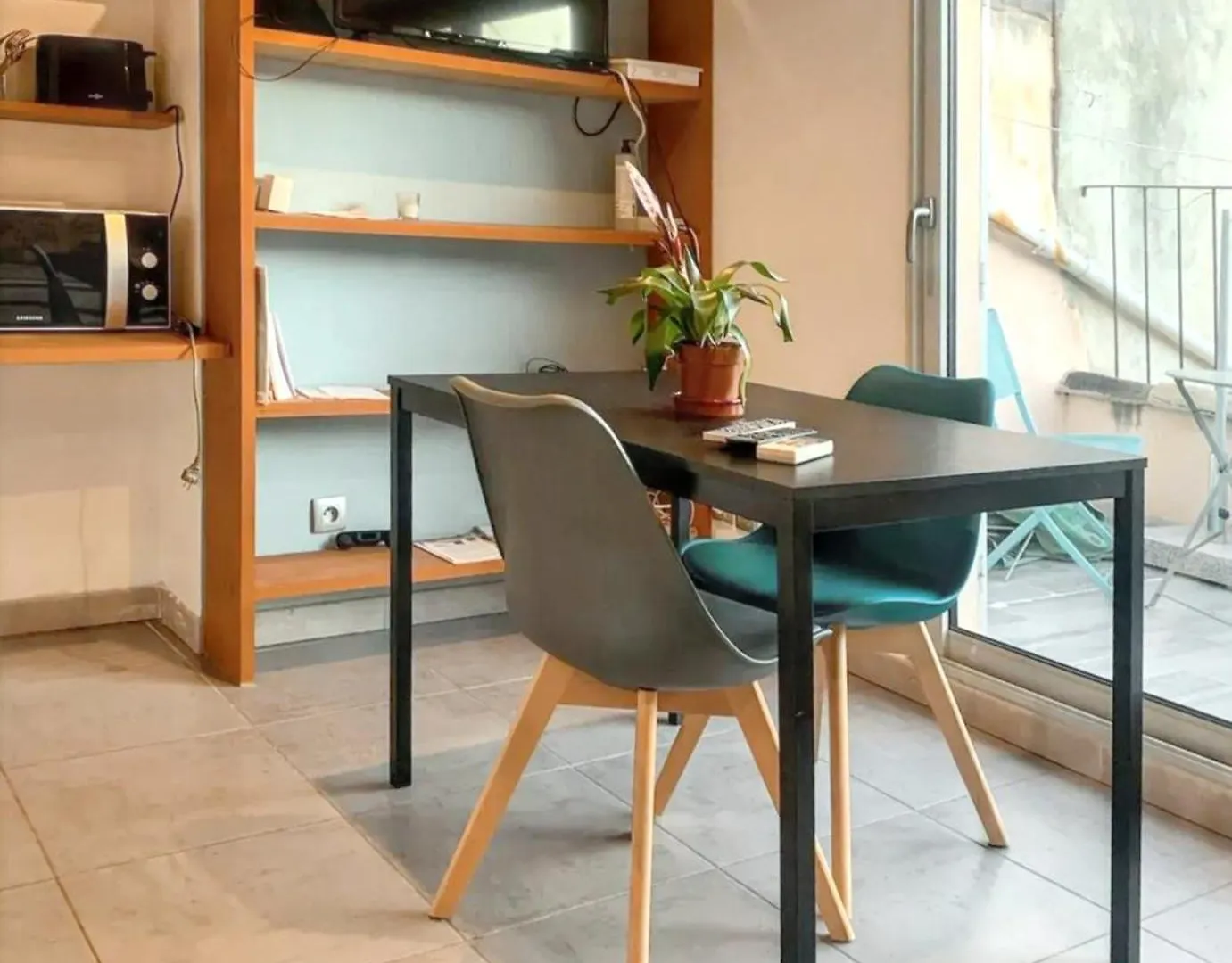 Studio Charmant Avec Terrasse A Aix En Provence 20 M² Vue Ville Aix-en-Provence