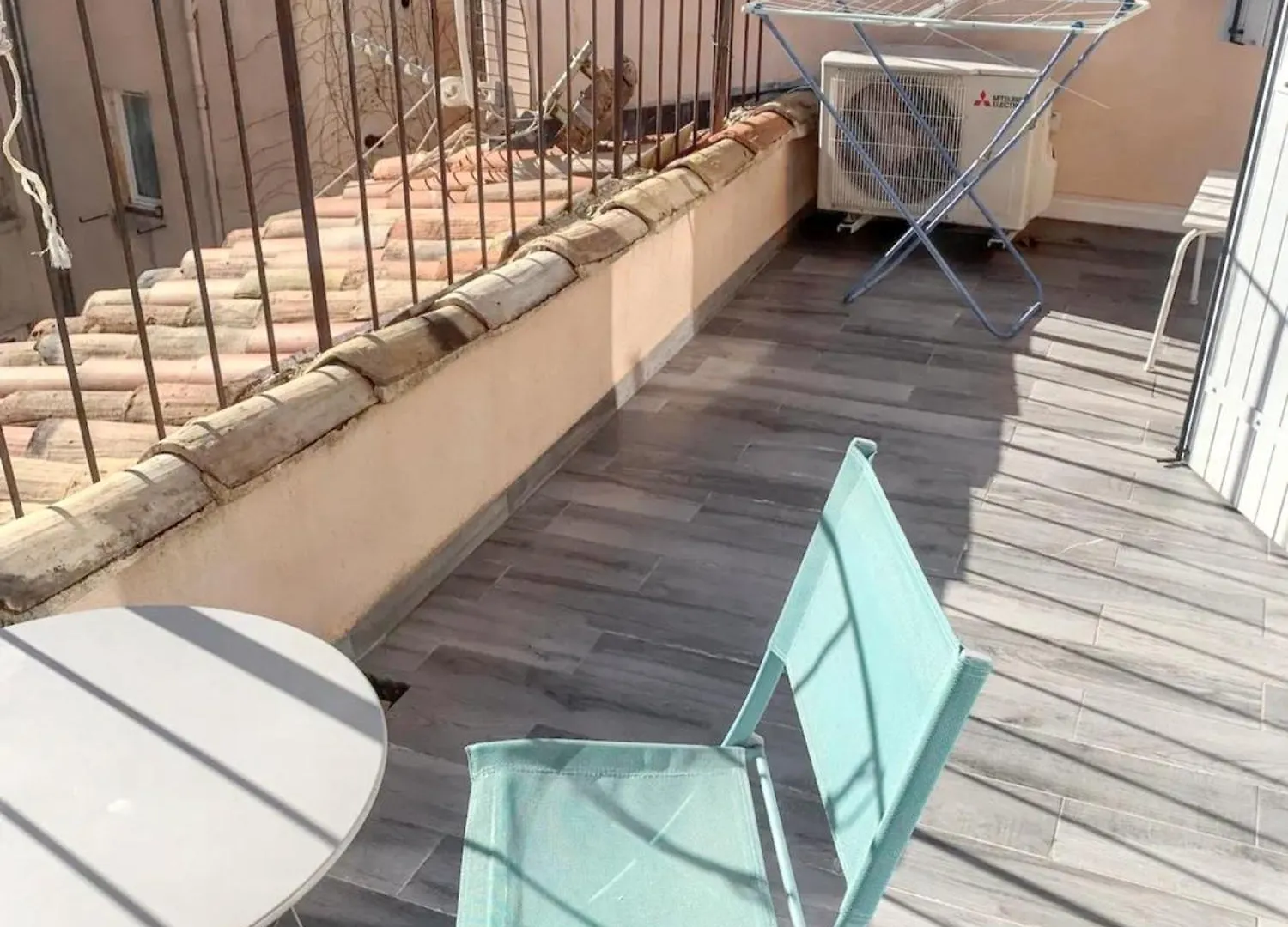 Apartment Studio Charmant Avec Terrasse A Aix En Provence 20 M² Vue Ville Aix-en-Provence